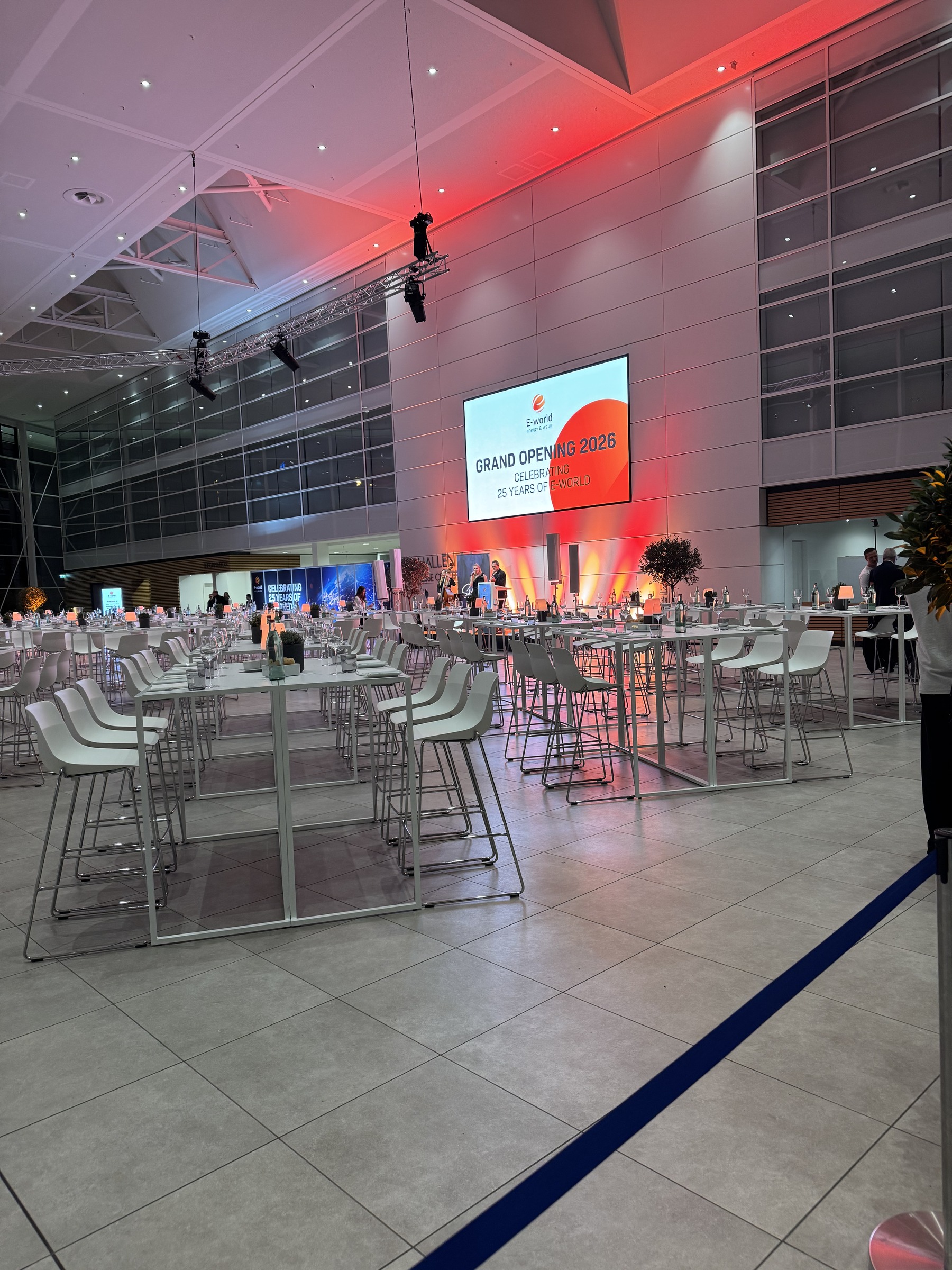 Foto vom Grand Opening der E-world 2026