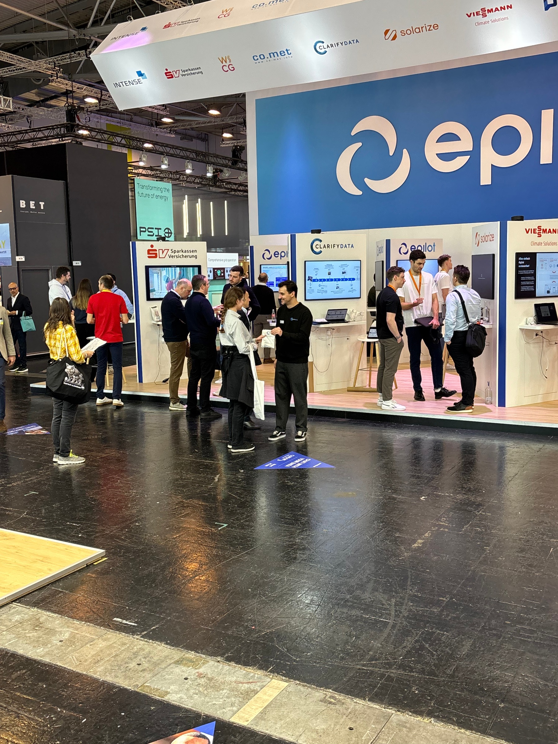 Foto vom E-world Messeflur