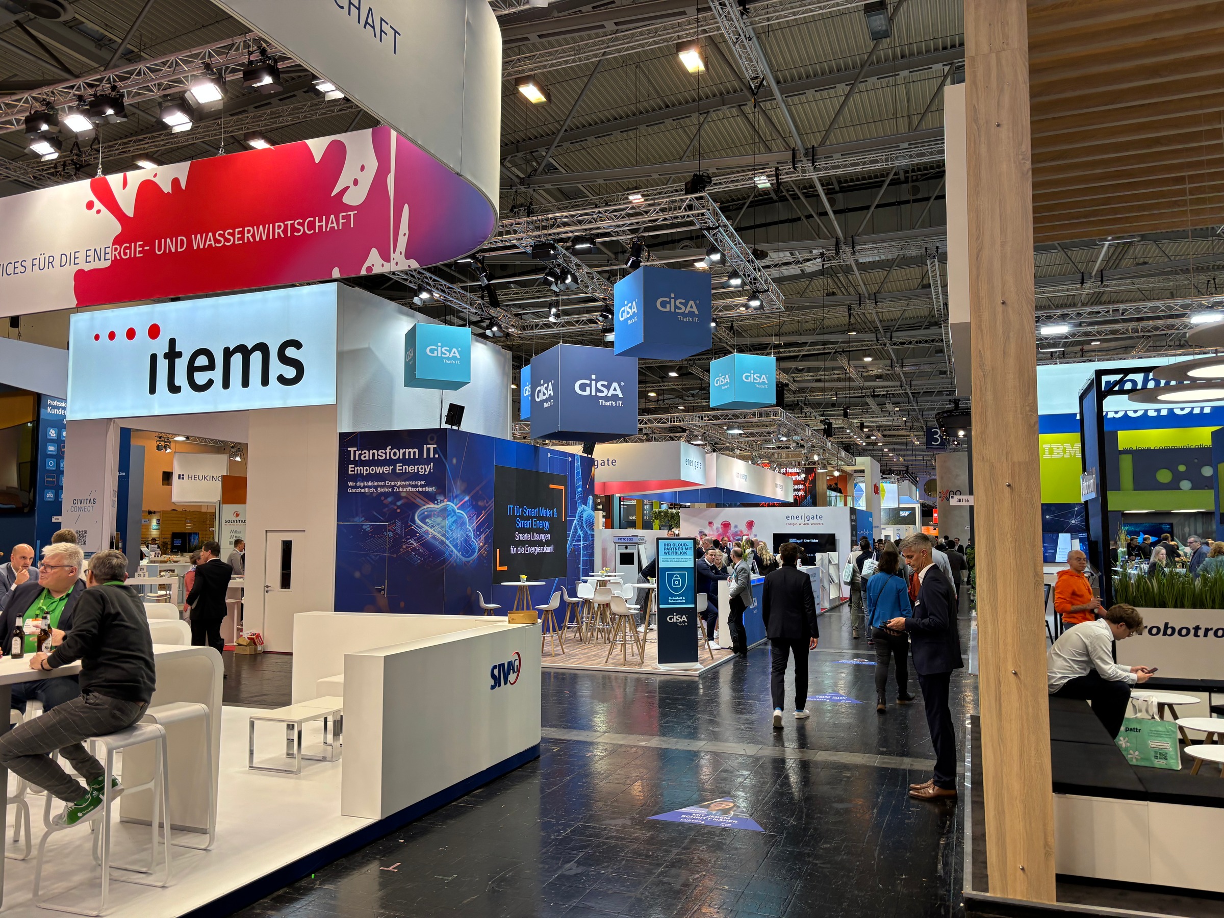 Foto vom E-world Messeflur